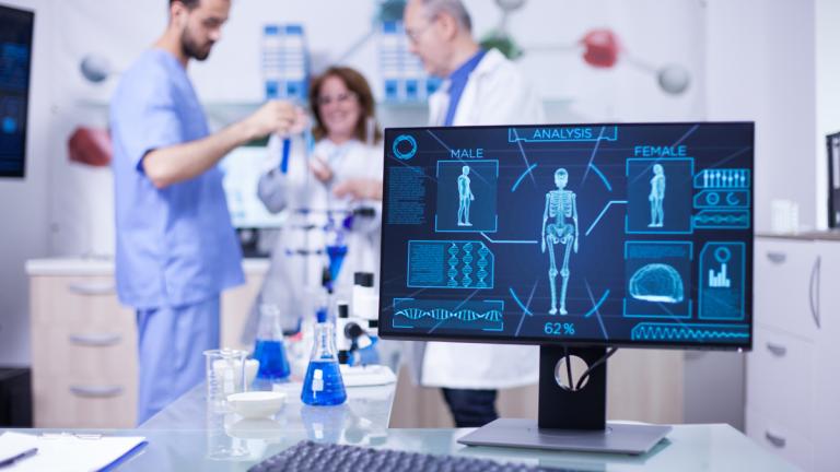 computer-monitor-showing-body-human-brain-activity