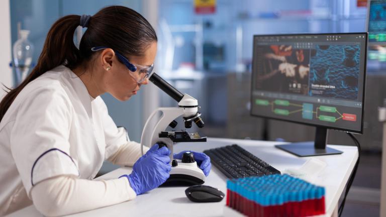 specialist-doctor-analyzing-virus-expertise
