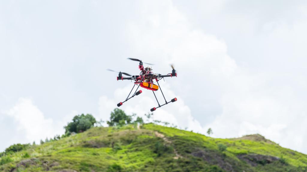 Controlador de lógica difusa experimental tipo 2 para un quadrotor optimizado por ANFIS