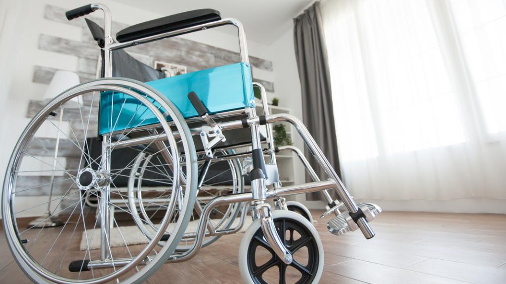 Silla de ruedas inteligente para apoyo de personas con discapacidad severa